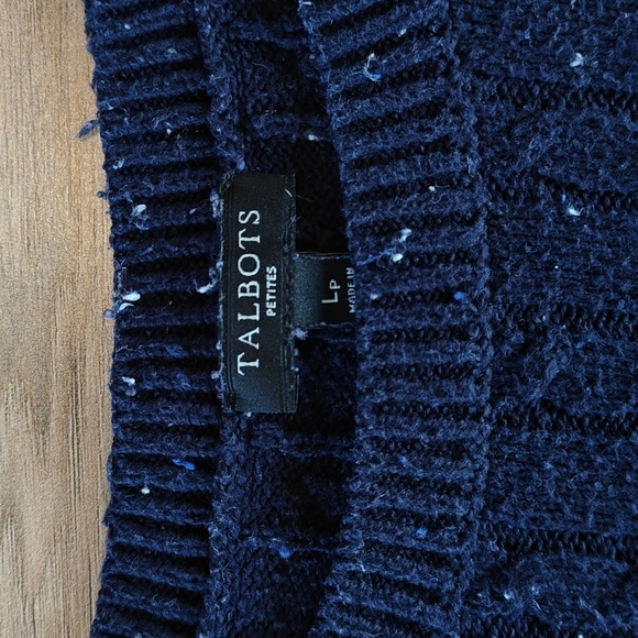 VGUC Navy sweater with button details - Picture 2 of 7